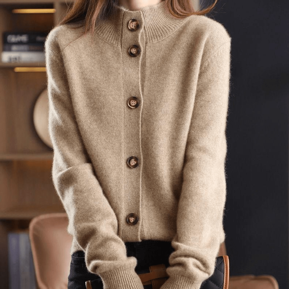 Klassische Strickjacke mit elegantem Reverskragen 4