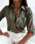 Künstlerische Bluse mit knöpfbarem Design 1