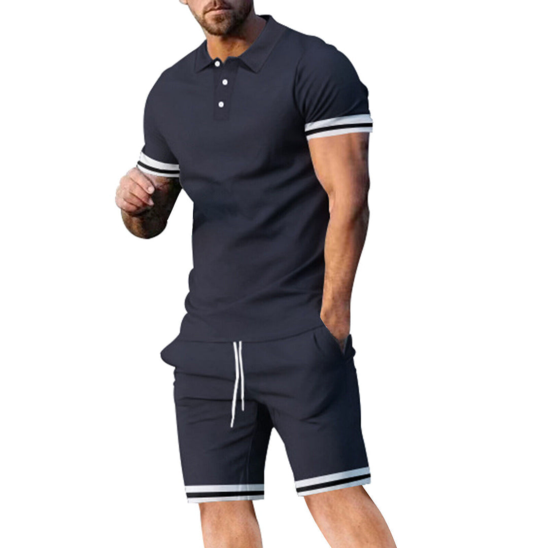 Lässiges Sommer Outfit für Männer – Atmungsaktives Polo und Shorts in Trendfarben 9