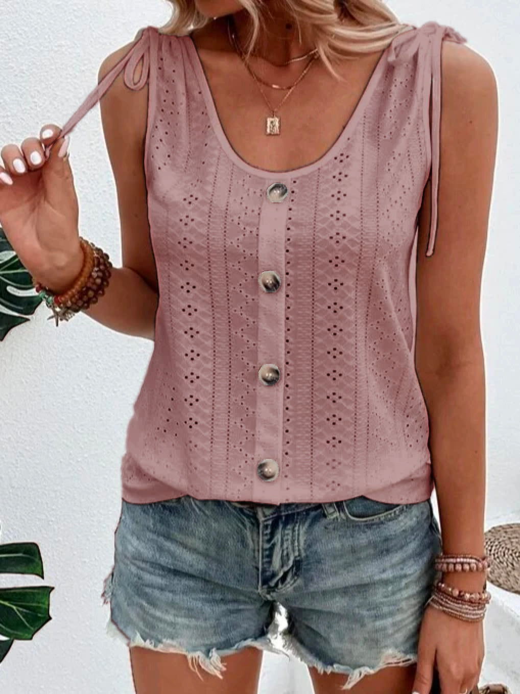 Leichtes Tank Top mit Knopfdetails für Sommerstyle 2