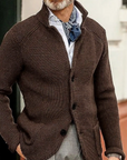 Moderne Strickjacke mit Knopfverschluss 6