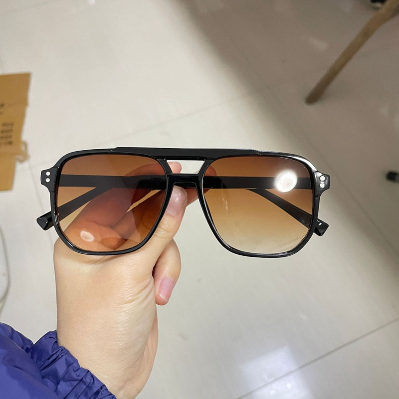 Quadratische Sonnenbrille für Stilvolle Tage 2
