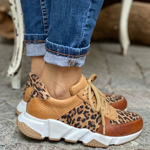 Sportliche Sneakers mit trendiger Luipaardprint 3