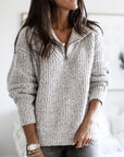 Strukturierter Strickpullover mit Stehkragen 0