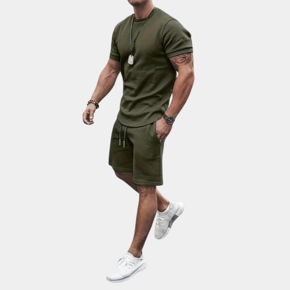 Stylische Sommerkombination für Männer – Atmungsaktives T-Shirt und Shorts für entspannte Tage 5