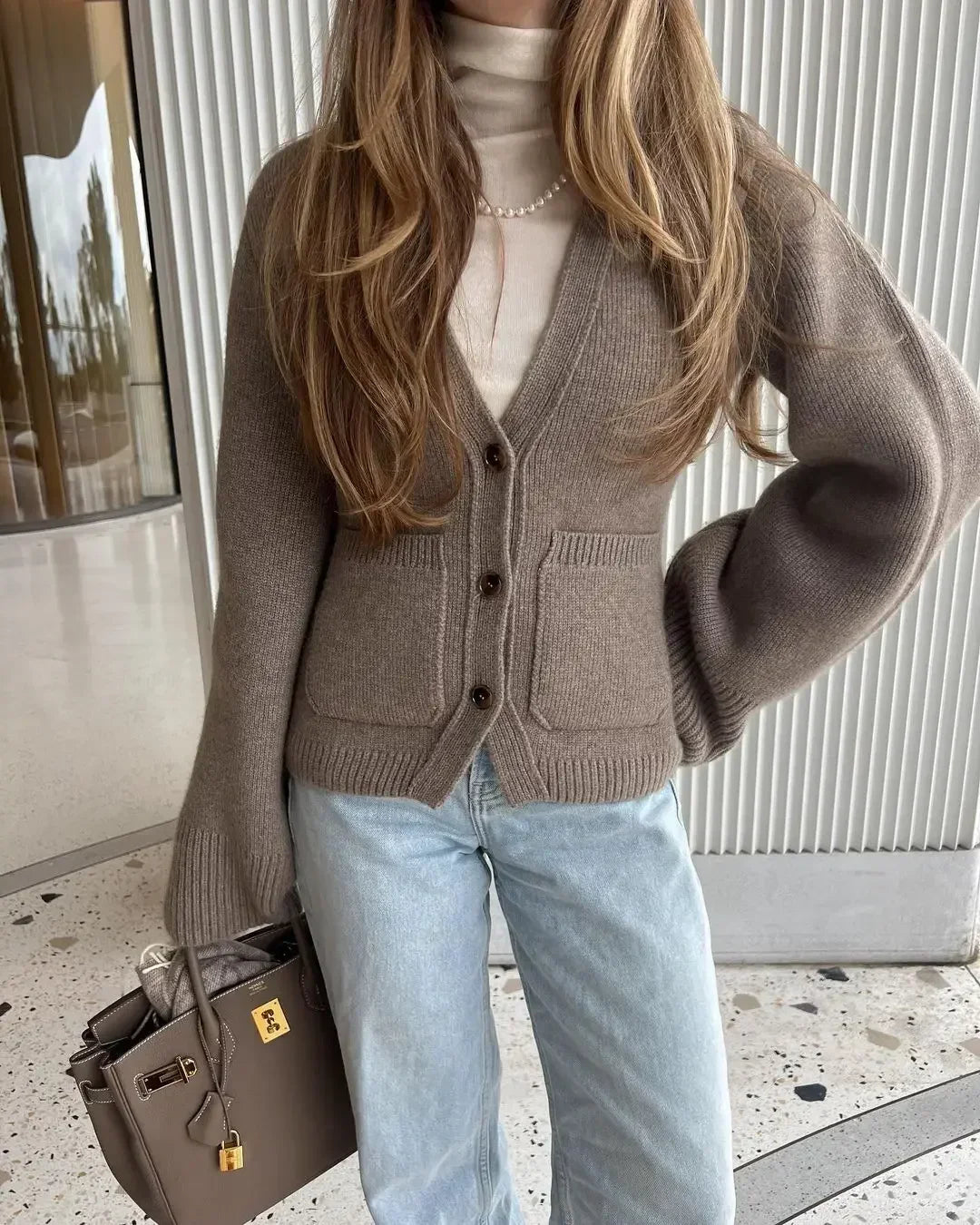 V-Ausschnitt Strickjacke mit Eleganter Struktur 1
