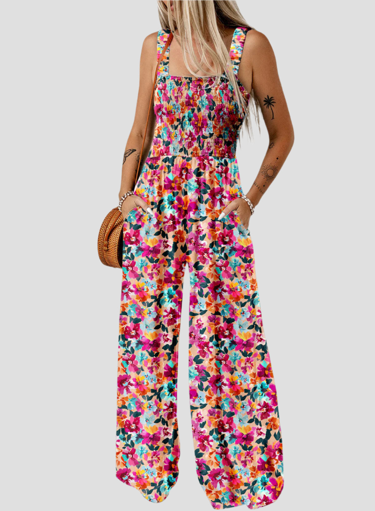 Verspielter Jumpsuit mit Blumenmuster für Sommernächte 0