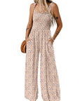 Verspielter Jumpsuit mit Blumenmuster für Sommernächte 4